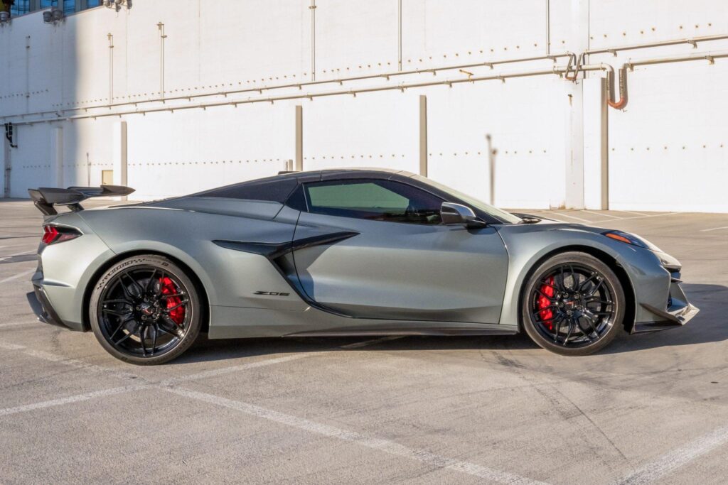 2024 Chevrolet Corvette Z06 Convertible 3LZ Z07